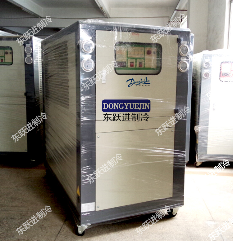 風(fēng)冷式冷水機